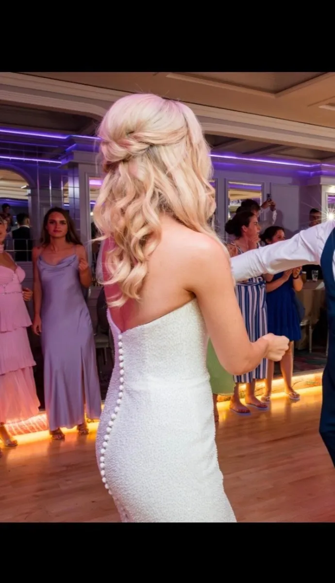 Wedding dress - Image 1