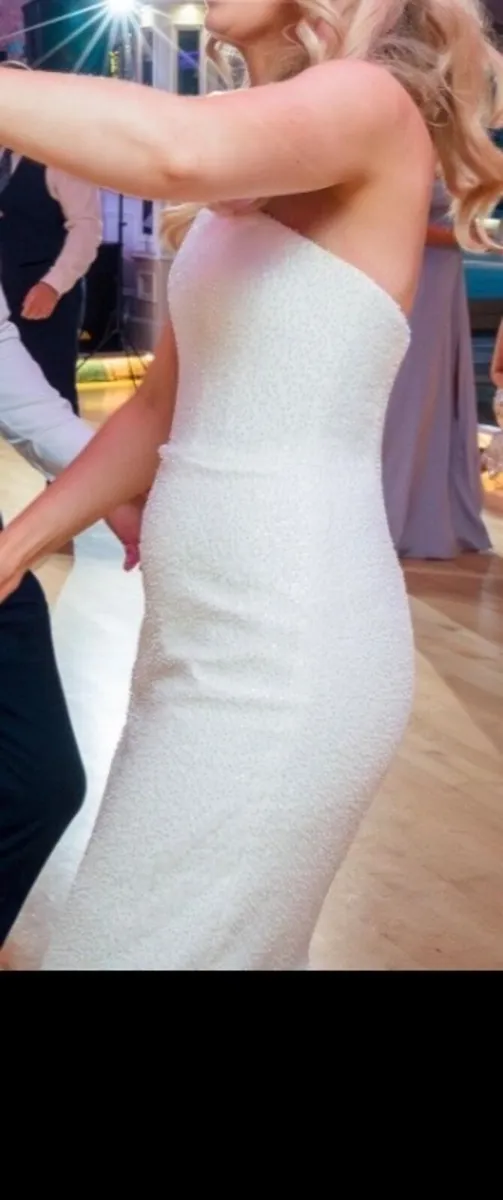 Wedding dress - Image 2