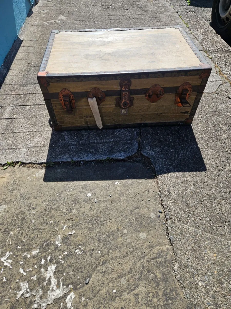 Vintage Steamer Theatre Trunk Southern Railways - Image 1
