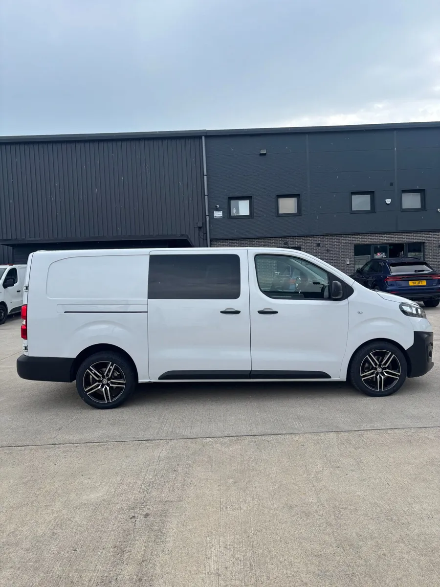 October 2022 Vauxhall Vivaro 2.0d Crew Cab - Image 2