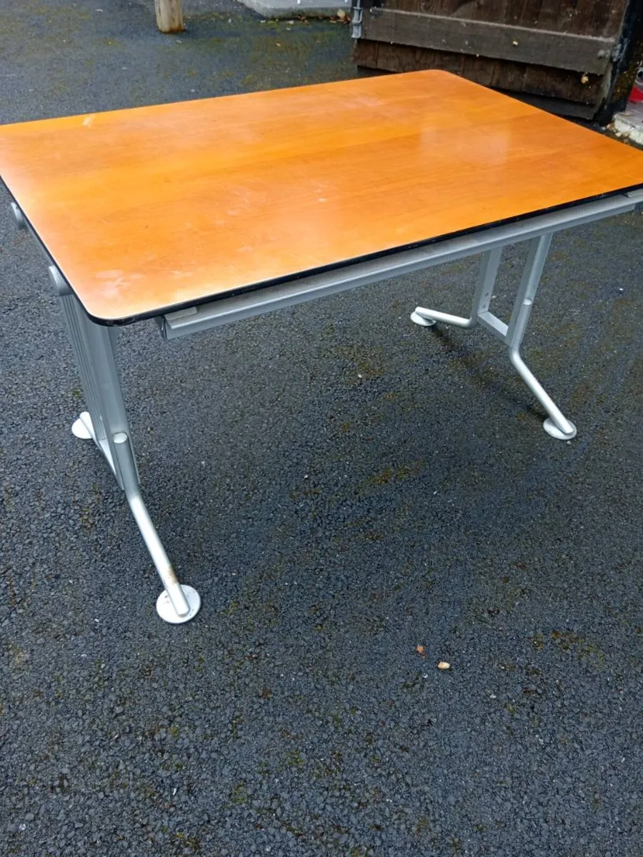 Bene Classic Office Desk - Image 2
