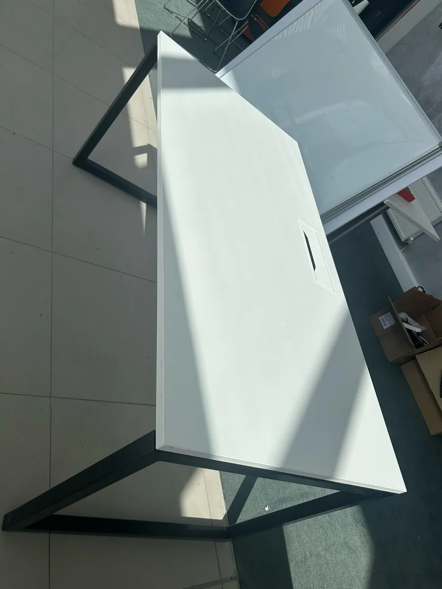 Office furniture - Image 2