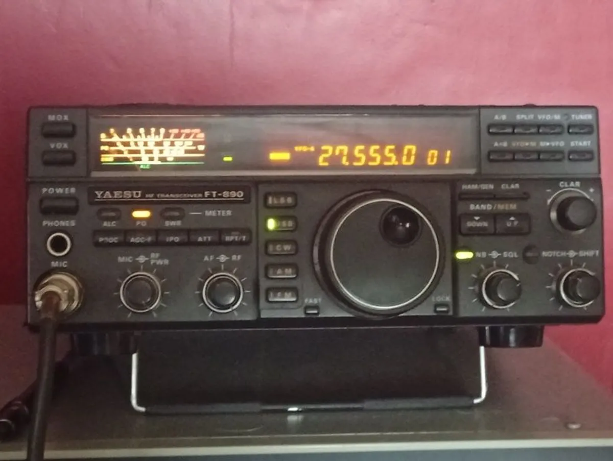 Ham radio - Image 1