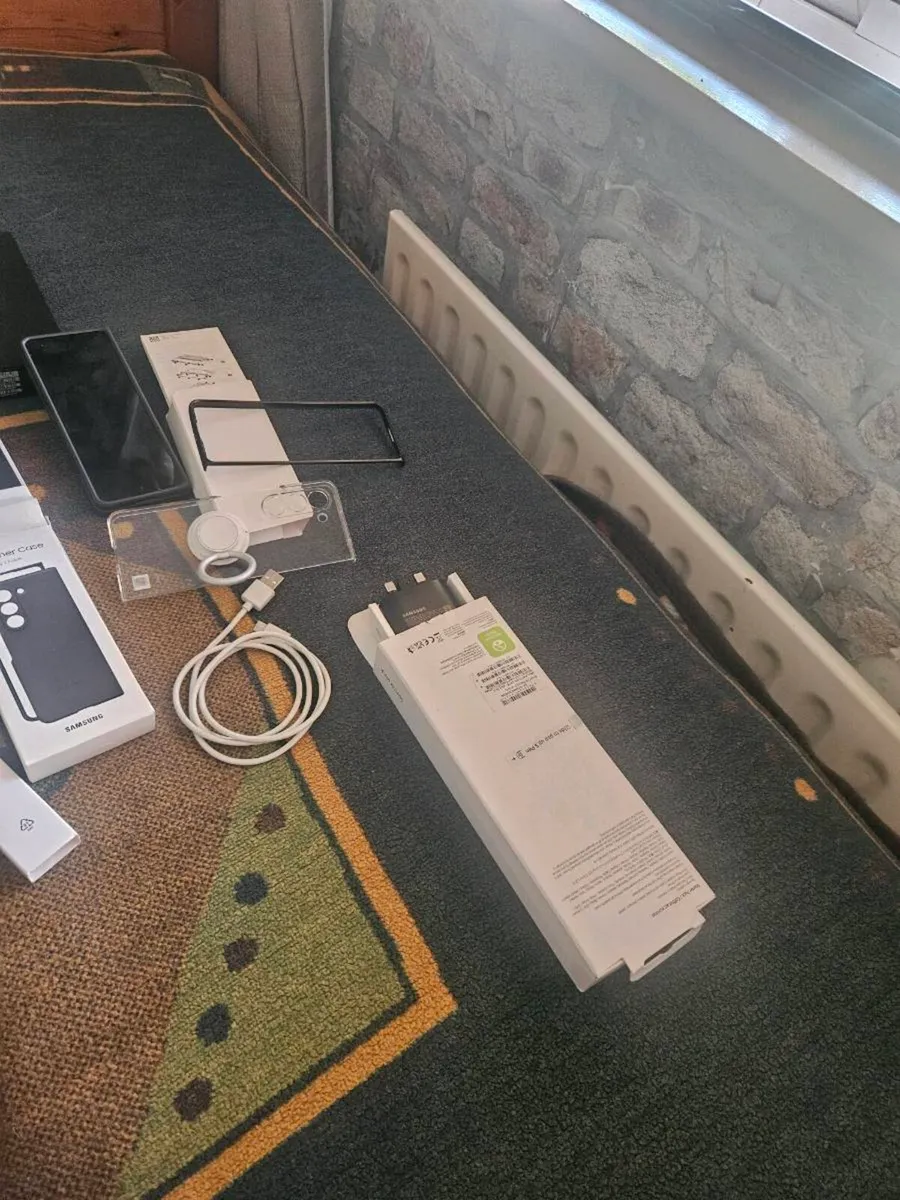 Mobile phone - Image 2