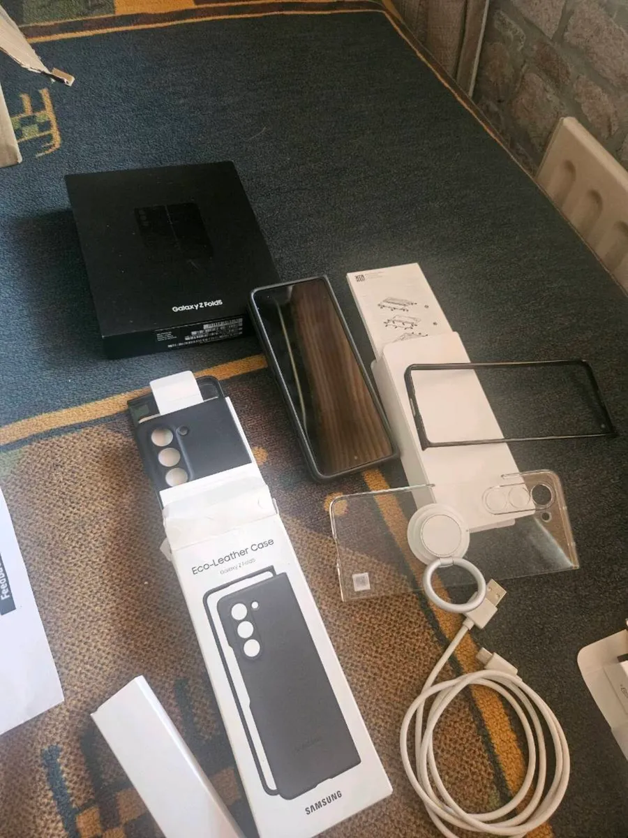 Mobile phone - Image 3