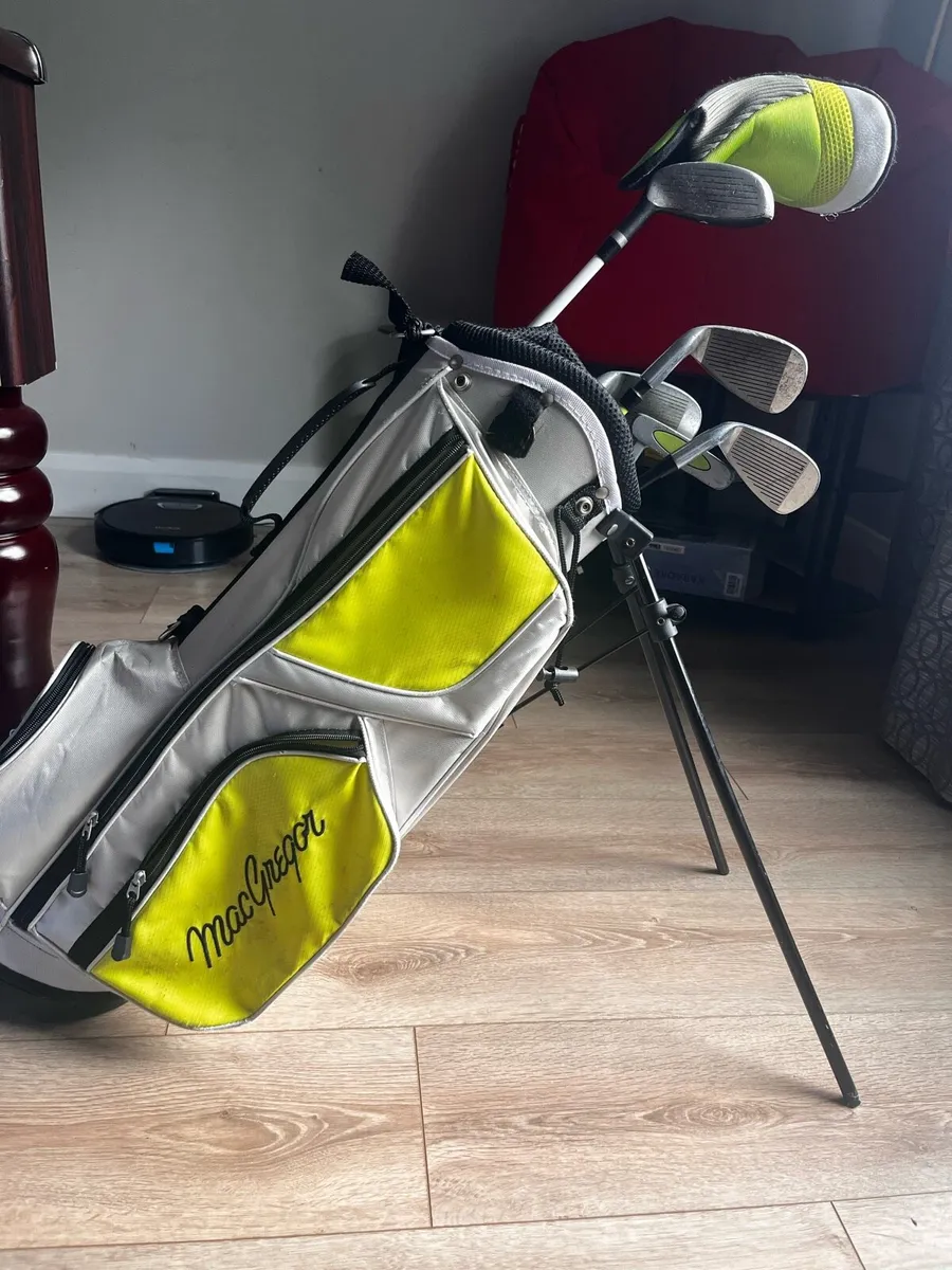 McGregor kids golf clubs - Image 1