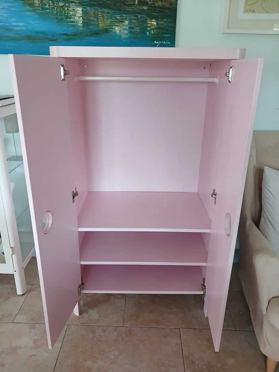 Pink Wardrobe - Image 3
