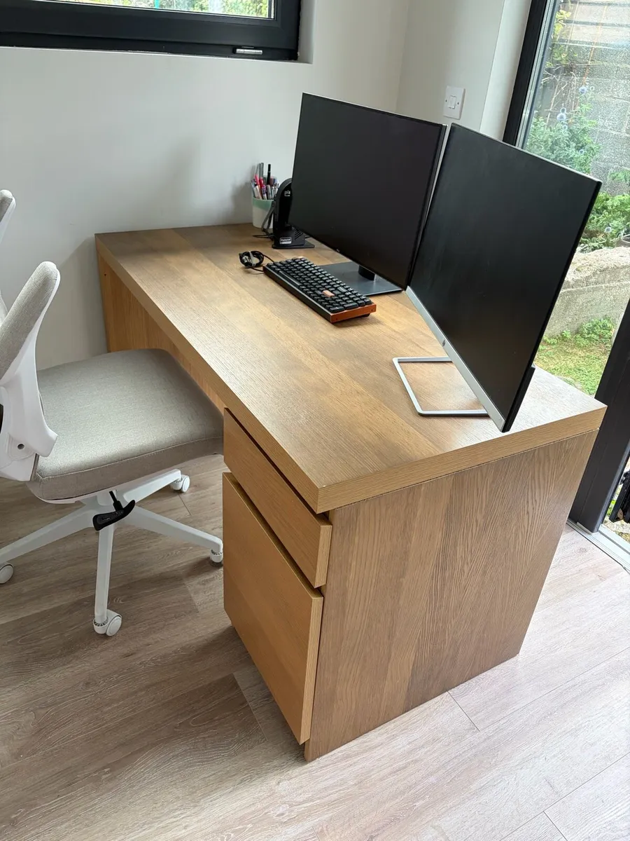 Office desk with Storage - Image 1