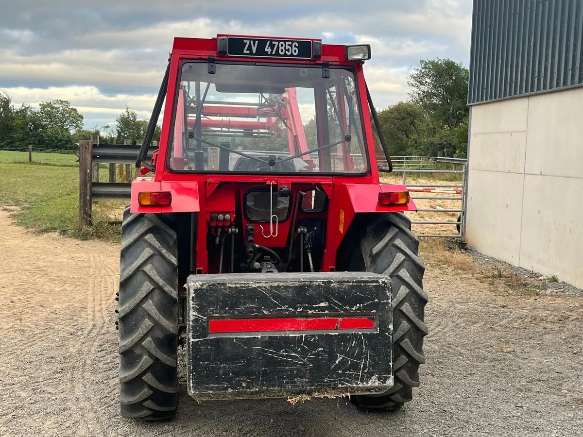 1984 Massey Ferguson 250 with 880 power loader - Image 3