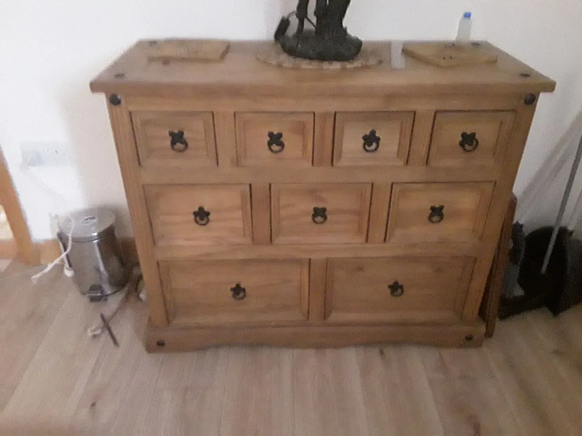 Good condition 9 draw Corona Chester drawers - Image 1