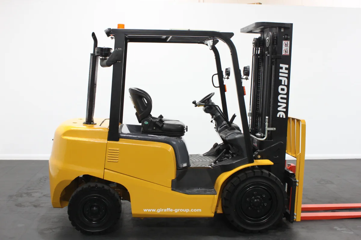 Hifoune FD30 3 Ton Diesel Forklift - Image 3