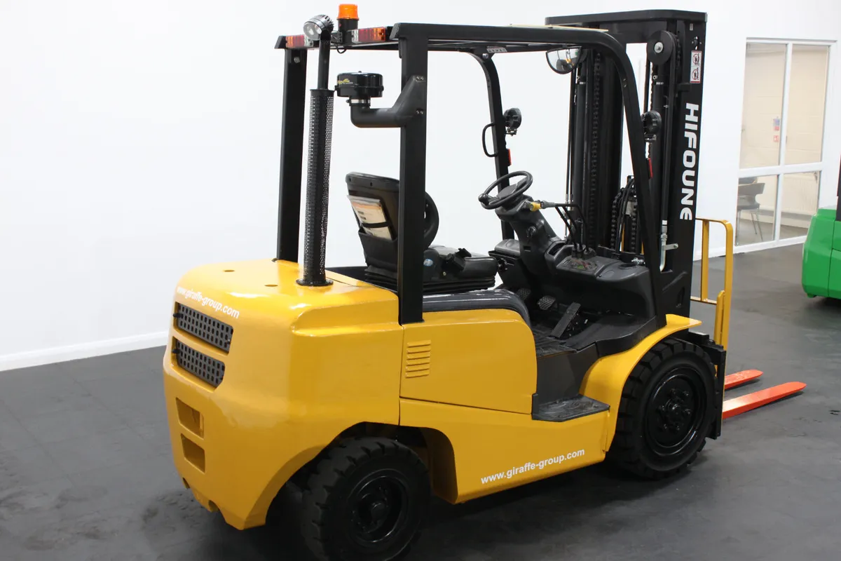 Hifoune FD30 3 Ton Diesel Forklift - Image 4