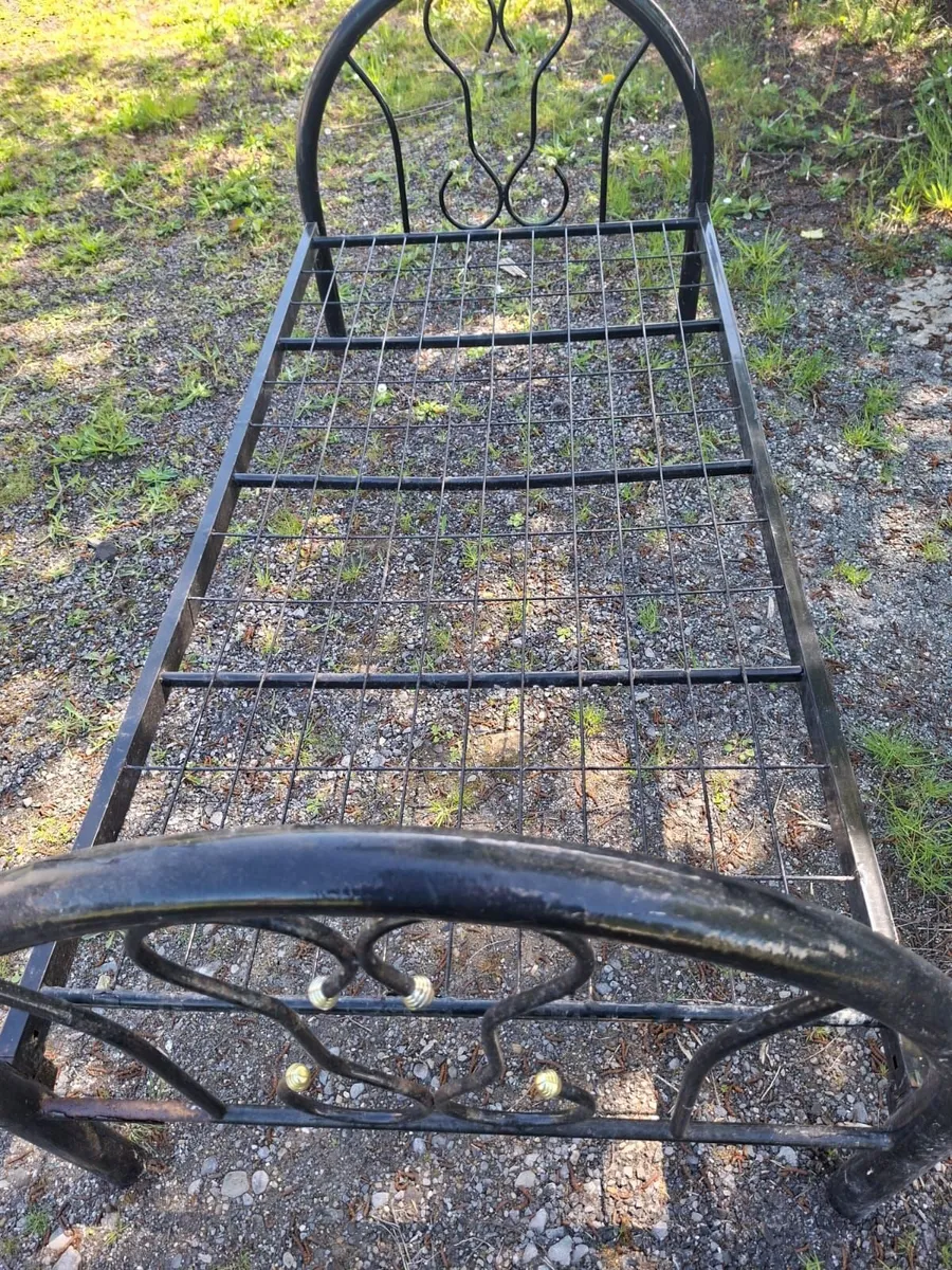 1 x Double metal frame and 2 x Single metal be - Image 3