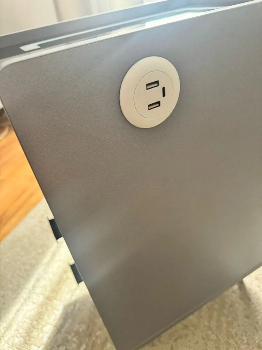 Small Wireless Charging nigstand - Image 3