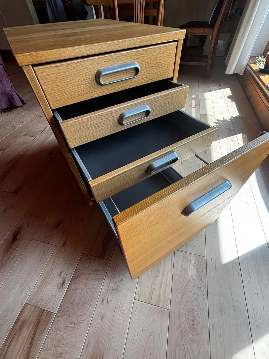 Wooden small filing cabinet - Image 1