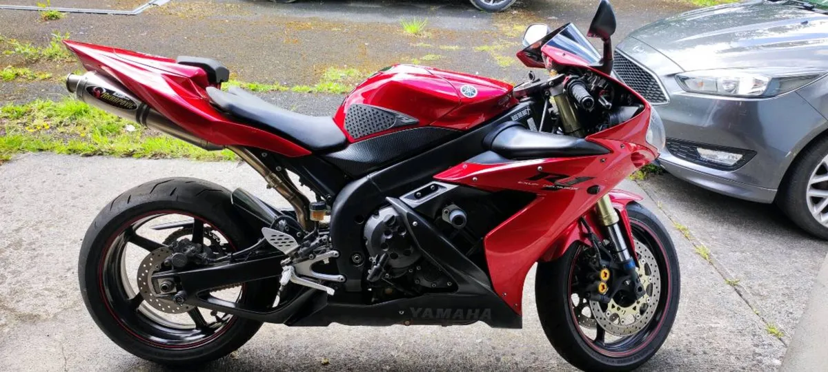 2005 Yamaha r1 - Image 1
