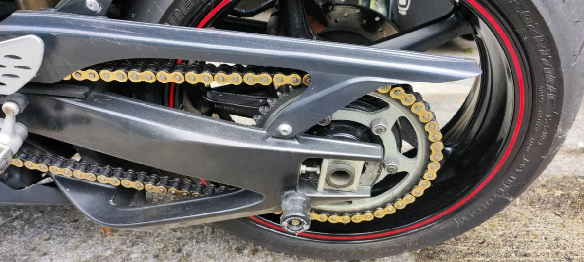 2005 Yamaha r1 - Image 3