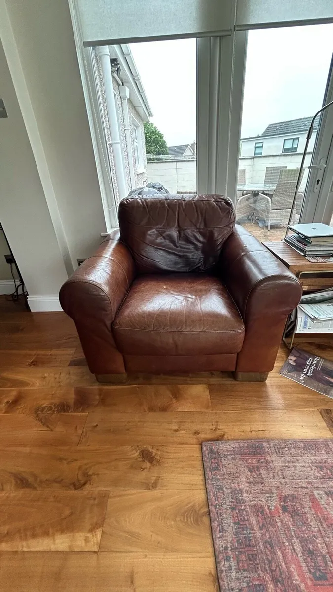 couches - Image 2