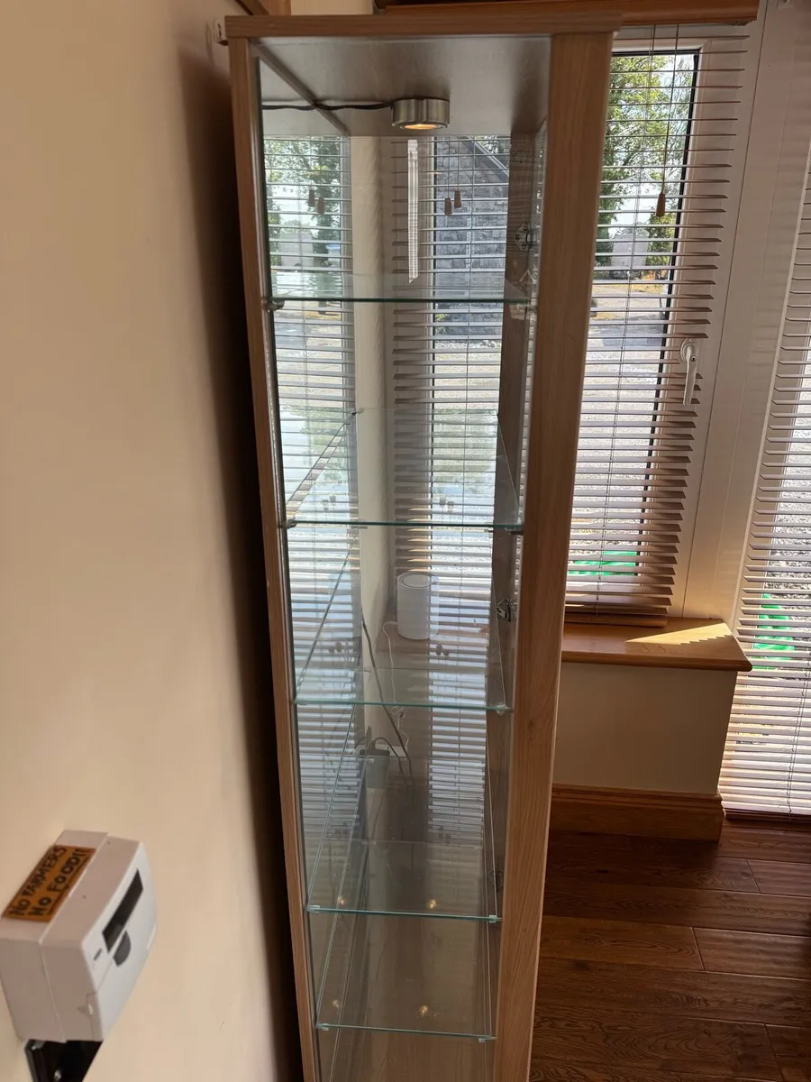 Glass cabinet - Image 1