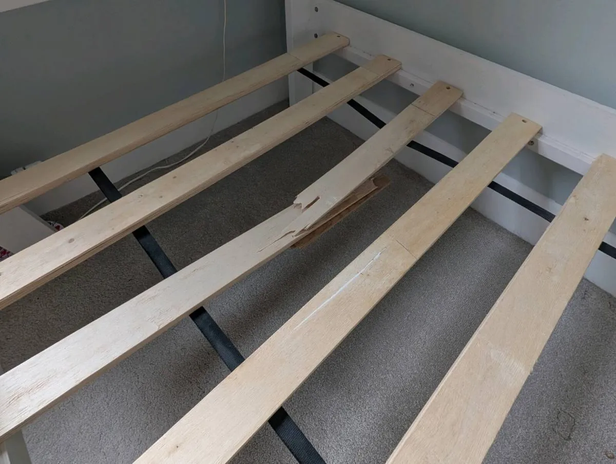 2 x single beds FREE - Image 4