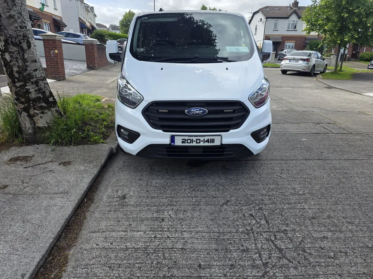 Transit custom LWB - Image 1