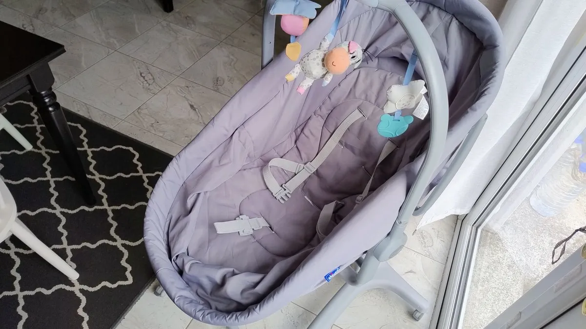 Chicco baby hug 4 in 1 - Image 3