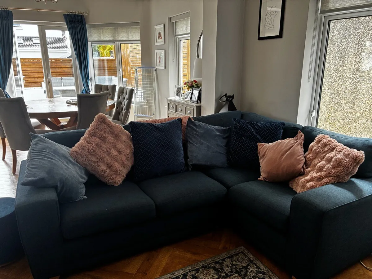 4 seater corner couch - Image 2