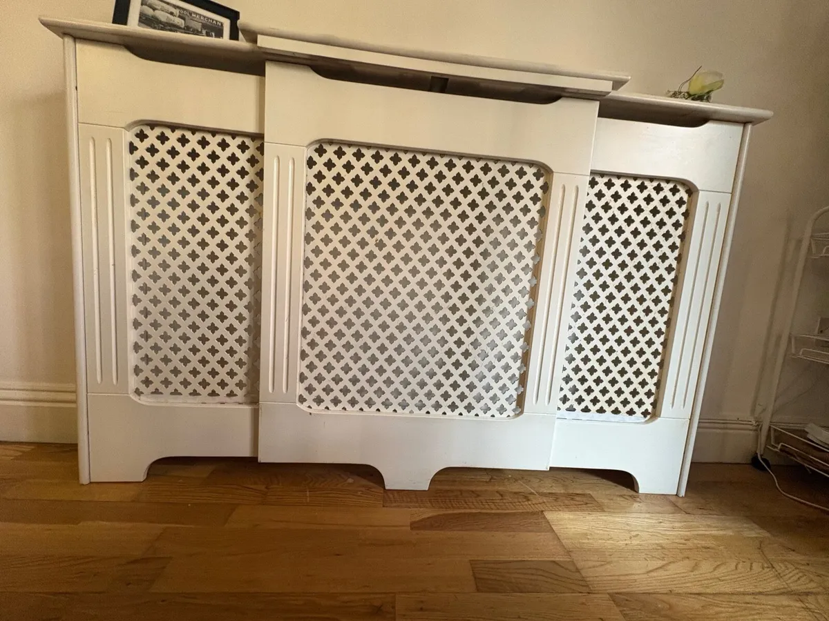 White lattice radiator cover - Image 1