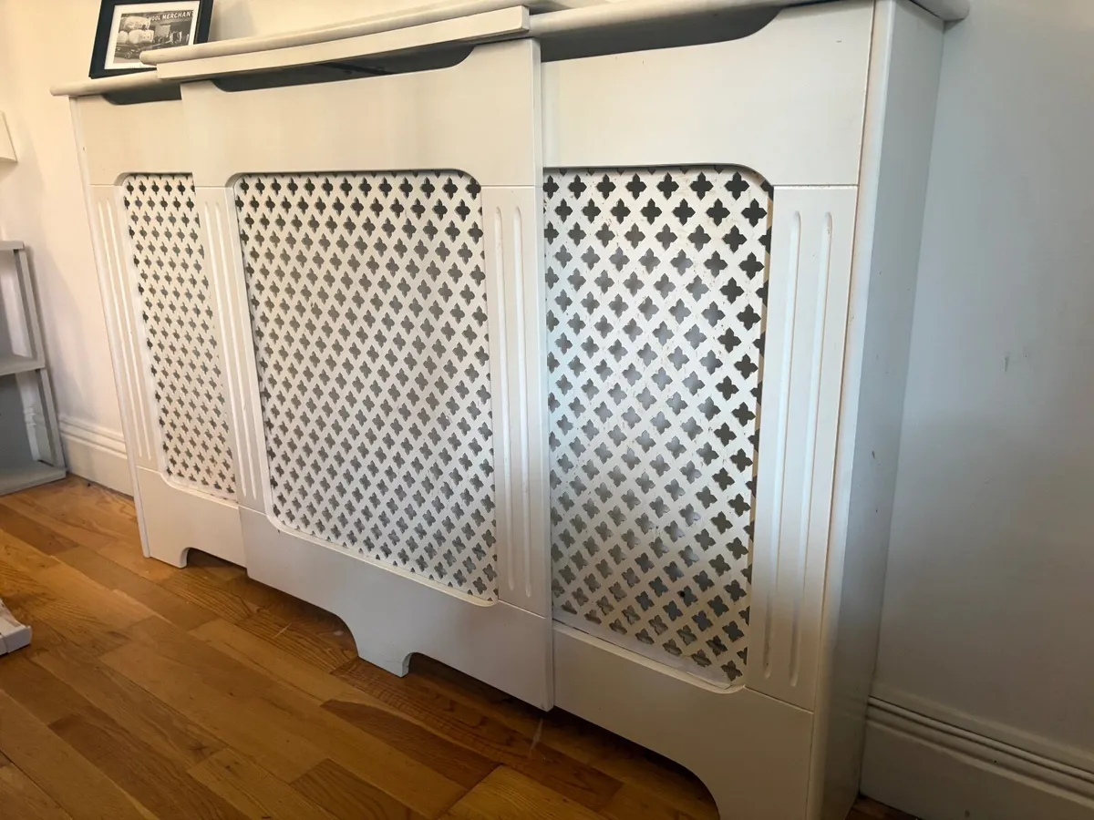 White lattice radiator cover - Image 2
