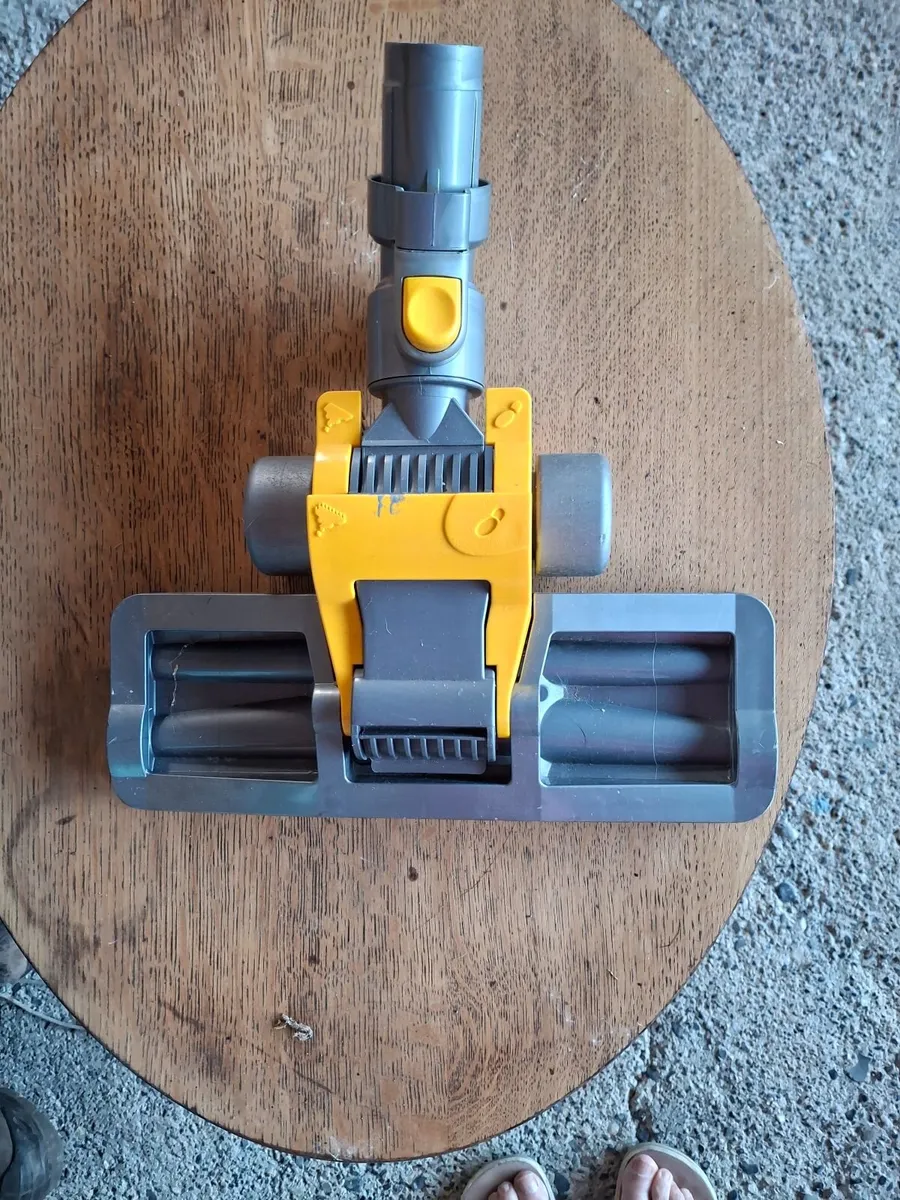 Dyson head - Image 1