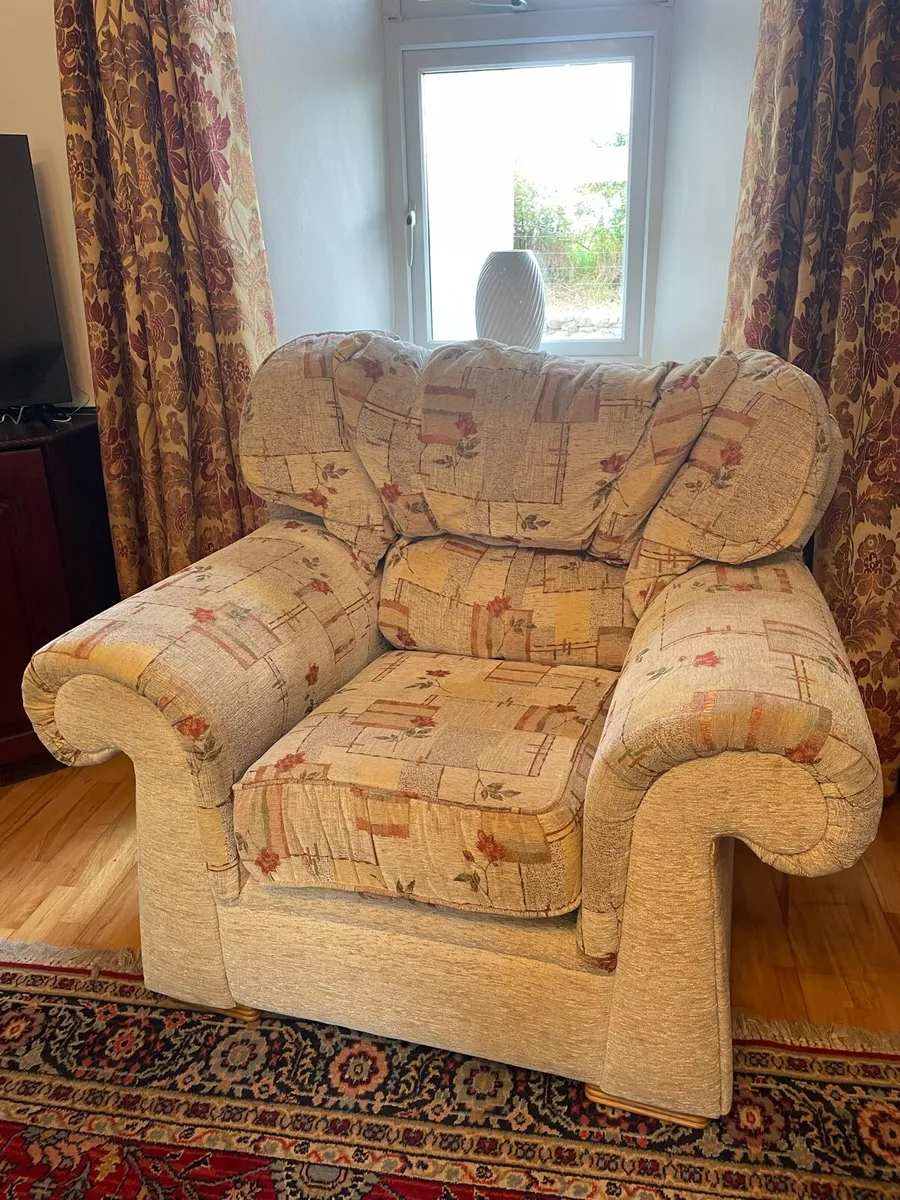 Armchairs and sofa (free, must be collected) - Image 2