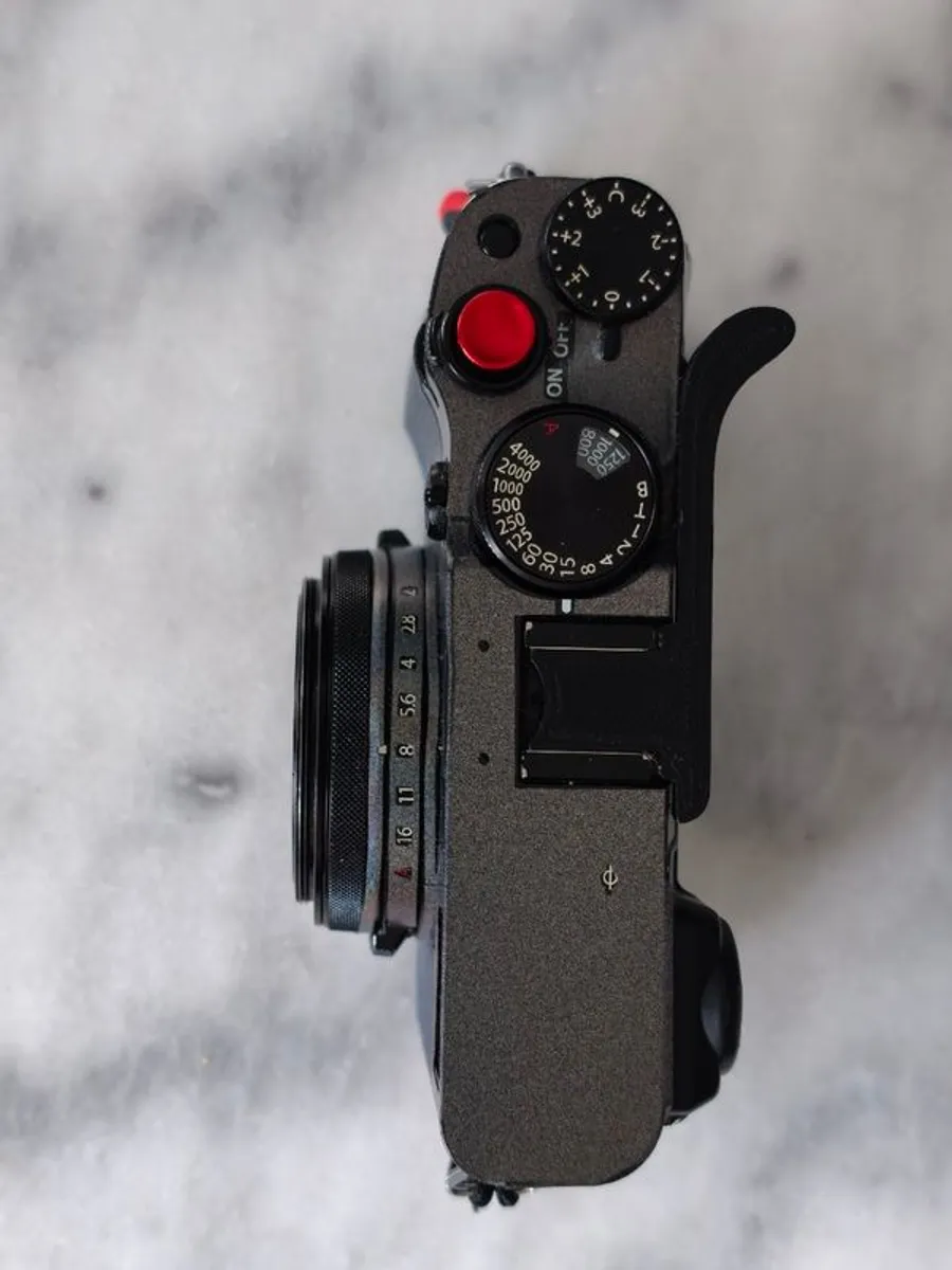 Fujifilm X100V + Accessories - Image 3
