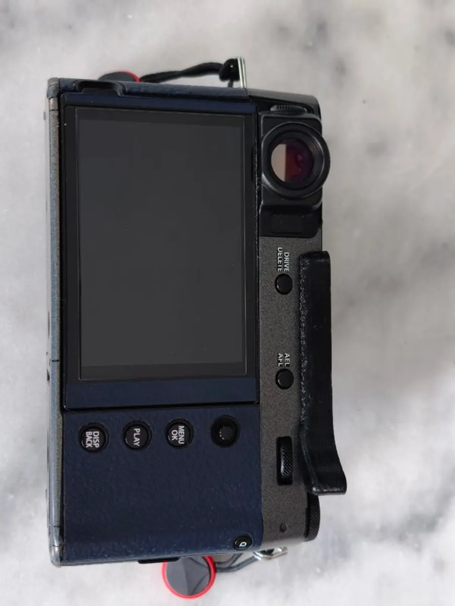 Fujifilm X100V + Accessories - Image 4