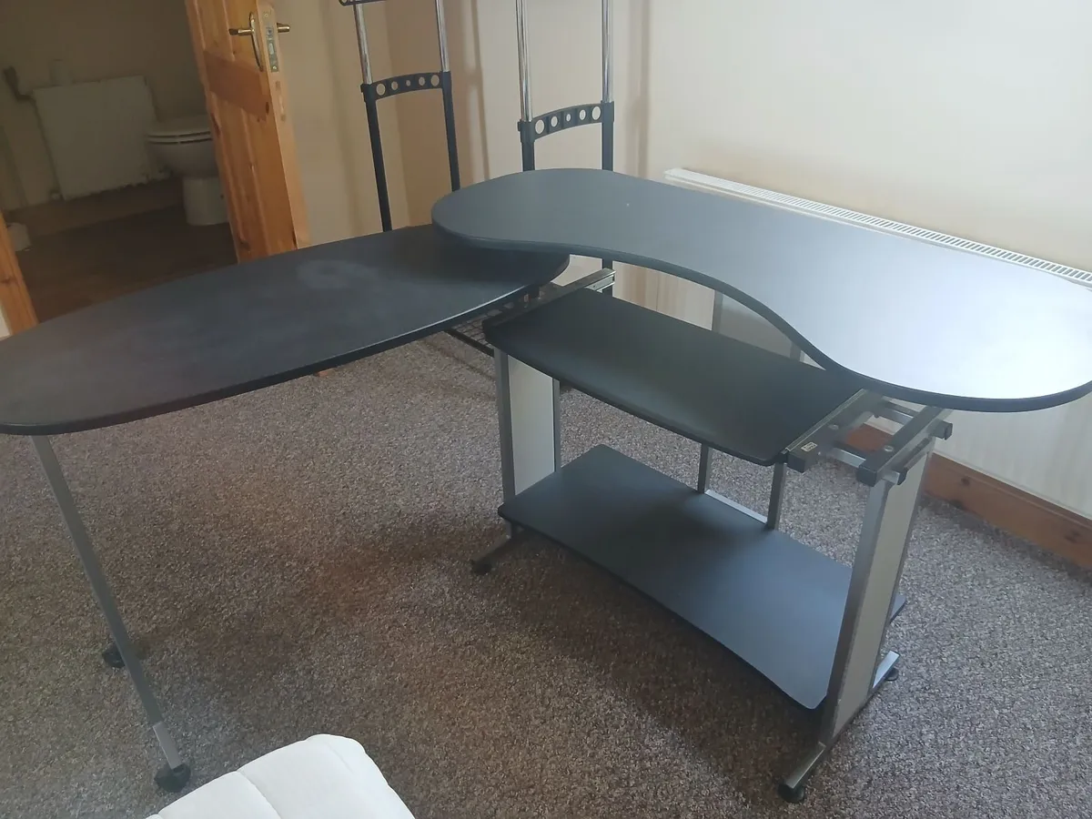 Computer Desk - Image 3