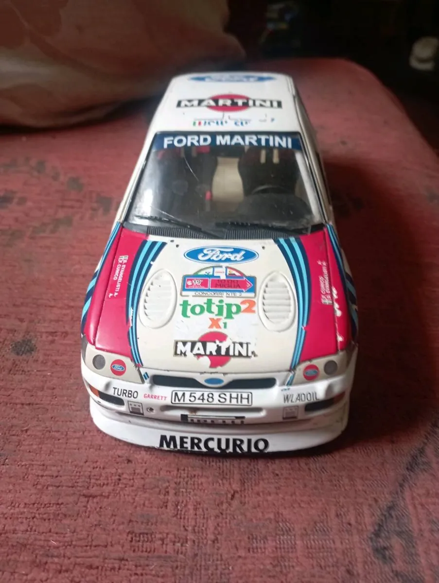 UT GROUP FORD ESCORT RS  DIE-CAST MODLE RALLY CAR - Image 3