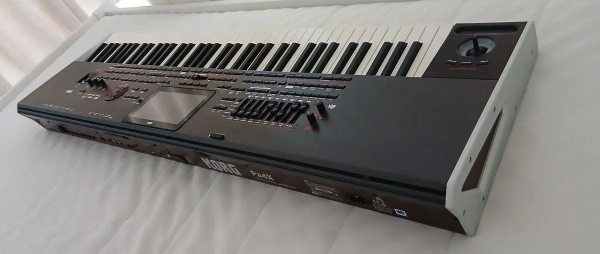Korg Pa4X 76 Key Oriental Professional Arranger - Image 4
