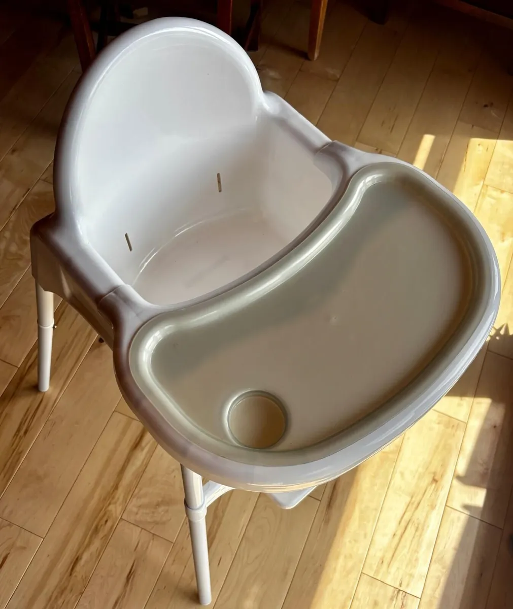 Highchair - Image 1