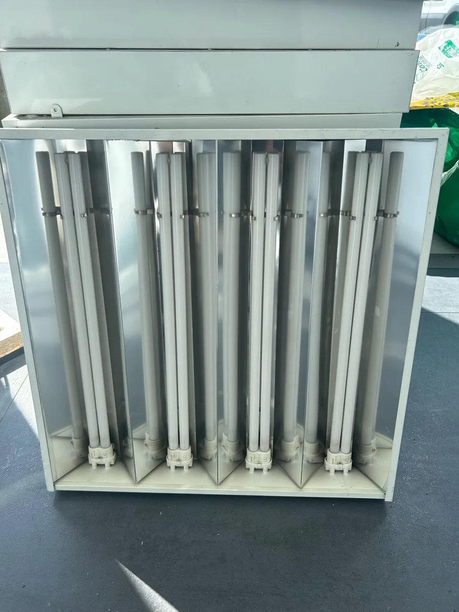 Commercial lights - Image 1