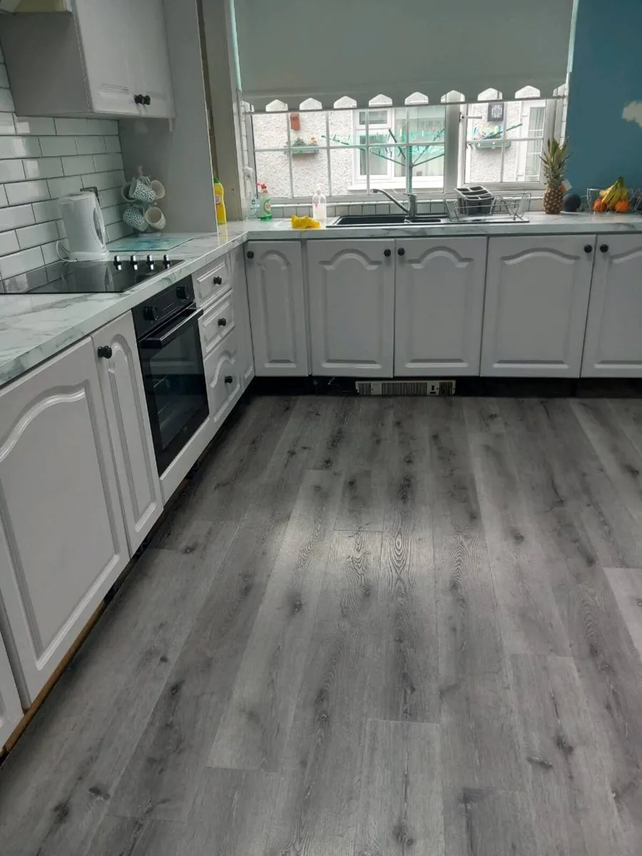 Kitchen cabinet doors - Image 1