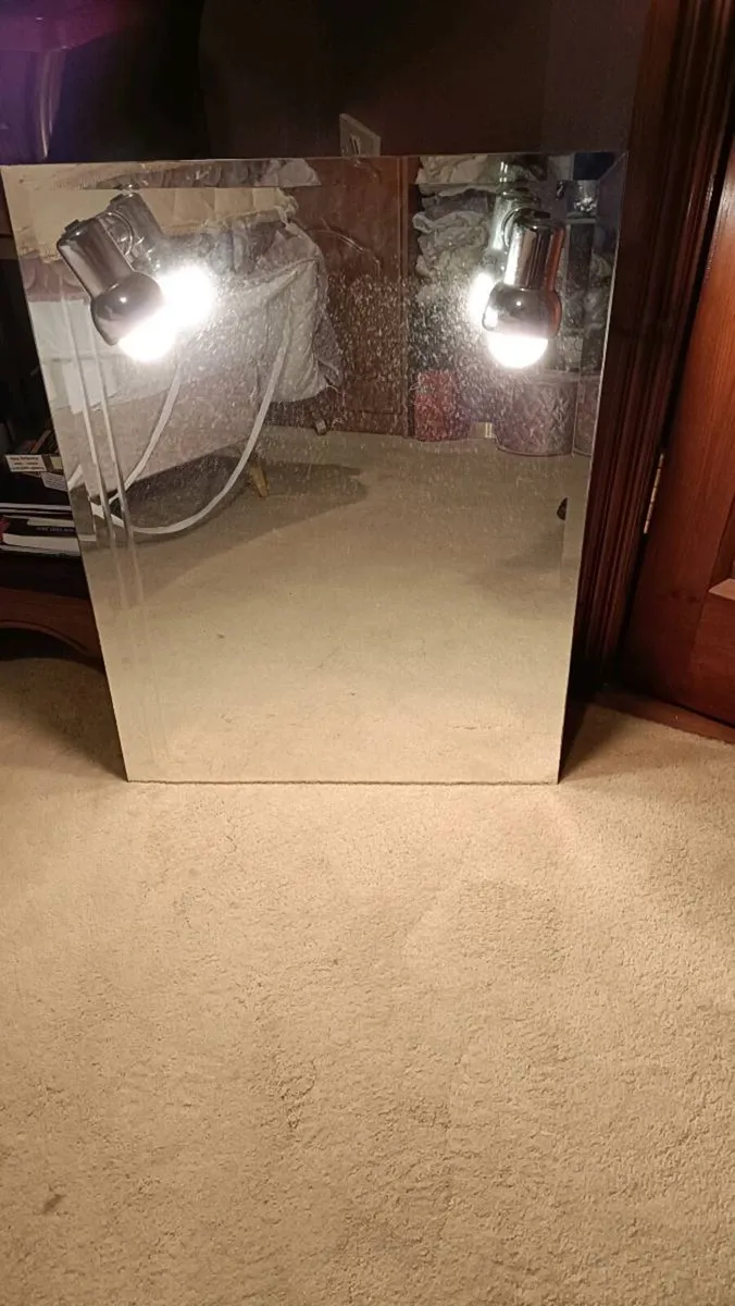 Wall hanging mirror with spotlights - Image 2