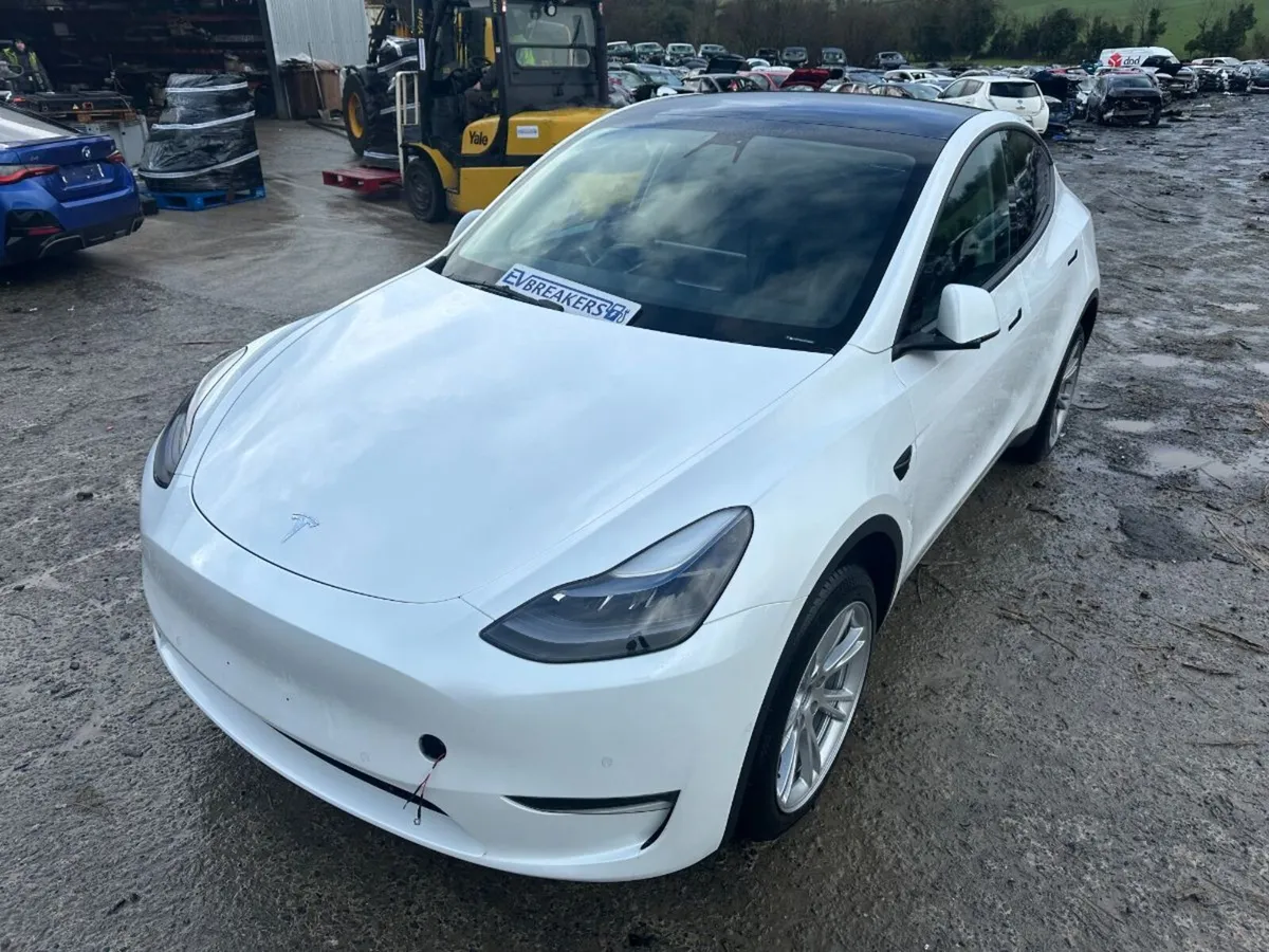 TESLA MODEL Y FOR BREAKING - MULTIPLE IN STOCK - Image 3