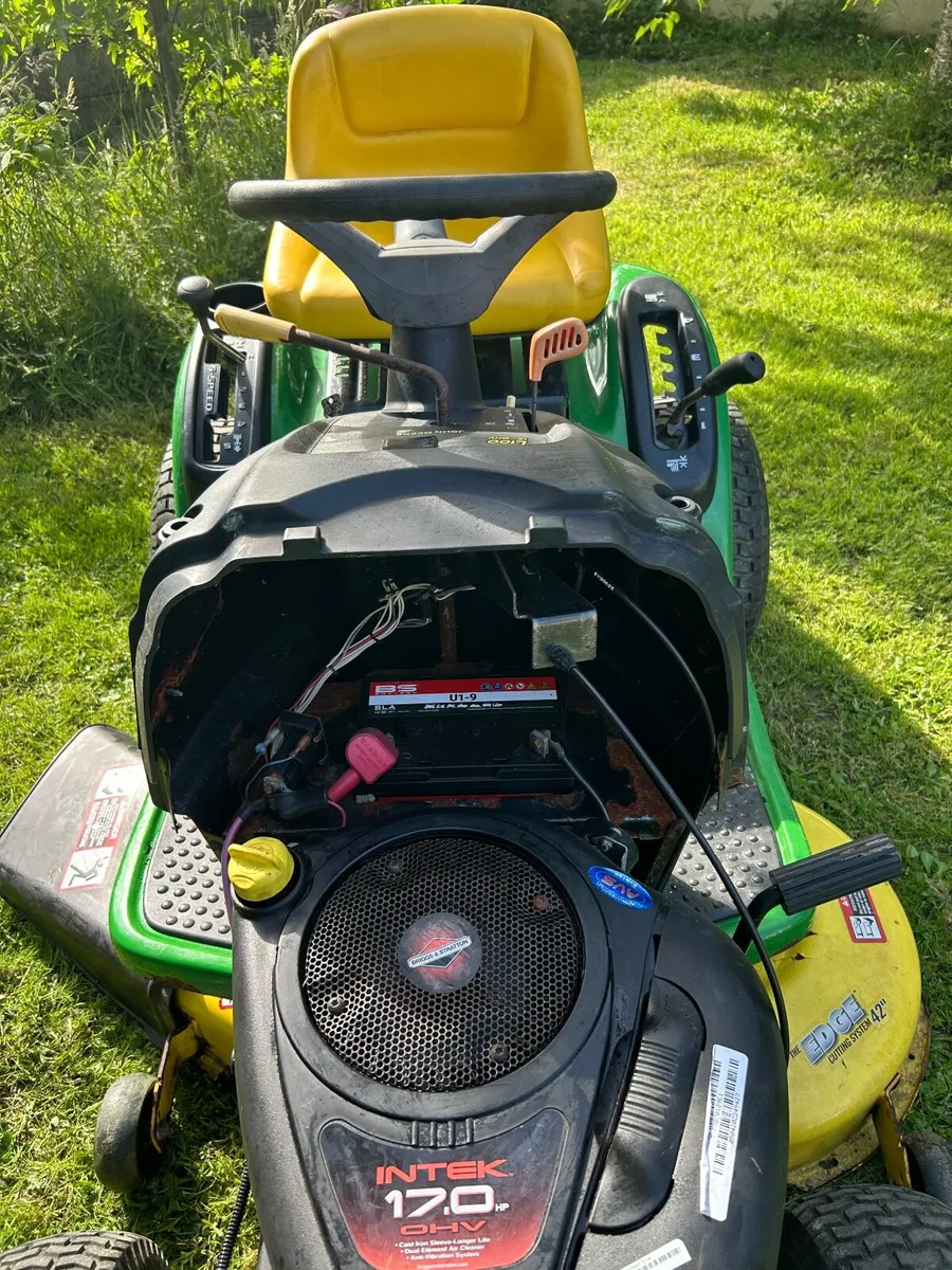 Lawnmower  john deere l100 - Image 3