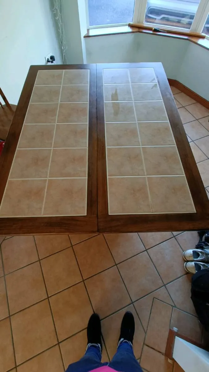 Dining room table and chairs - Image 3