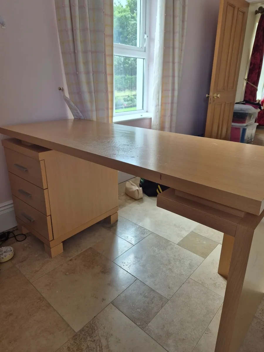 desk - Image 2