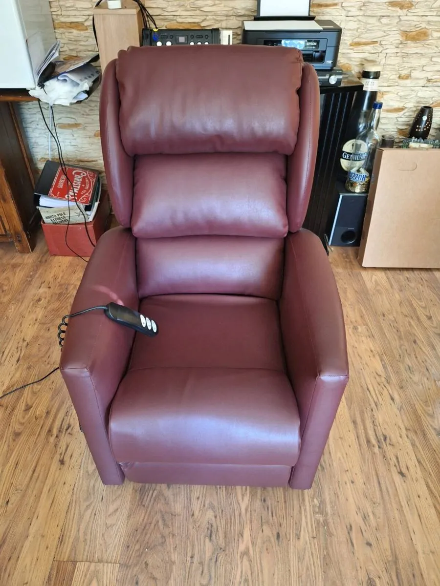 Electric riser recliner armchair - Image 1