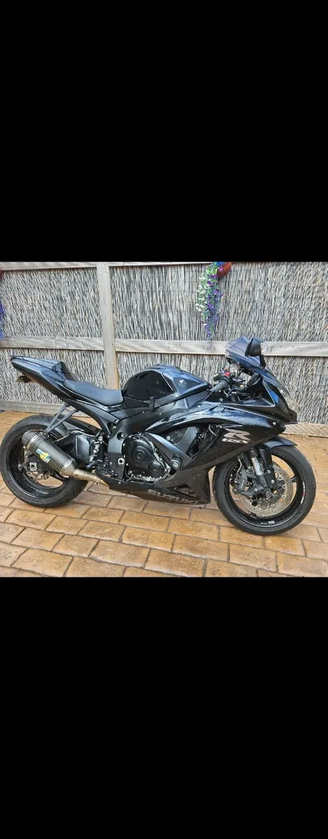 Suzuki  gsxr 750 - Image 1