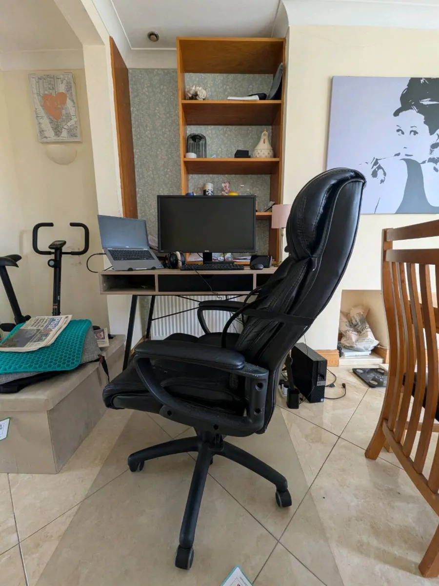 Entire PC Setup Include Desk & Chair