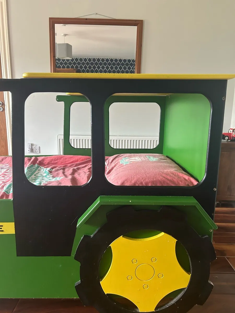 Kids John Deere bed - Image 3