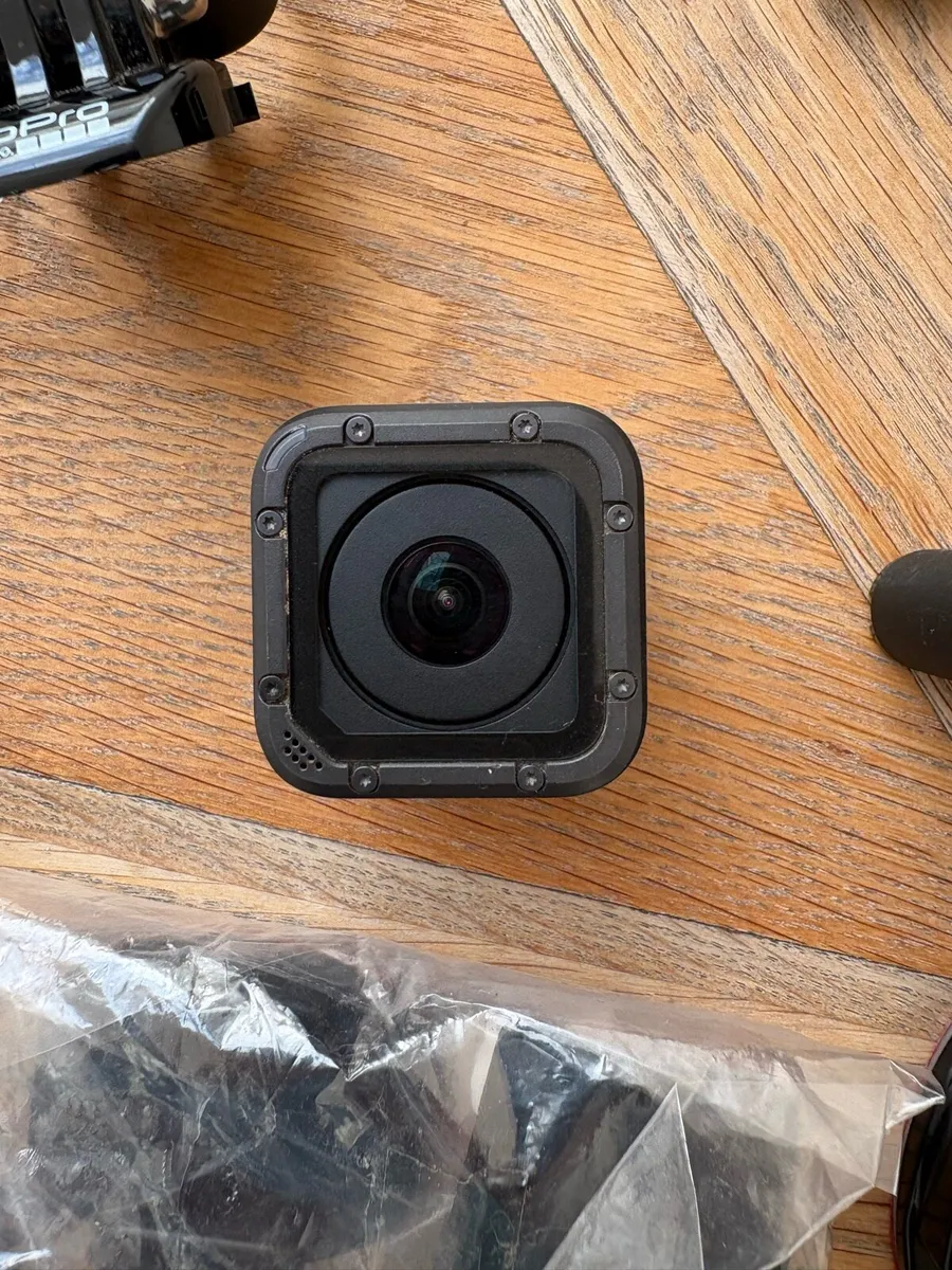 GoPro Hero 5 - Image 1