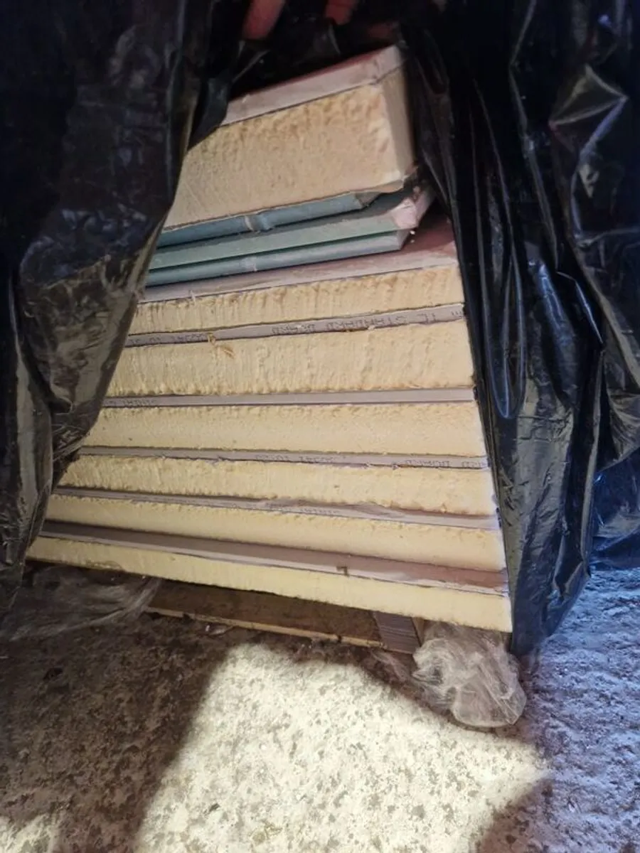 Insulated plasterboard sheets